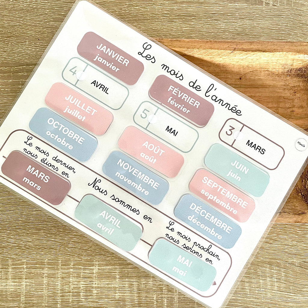 affiche plastifiée à scratch montessori pour apprendre les mois de l'année
