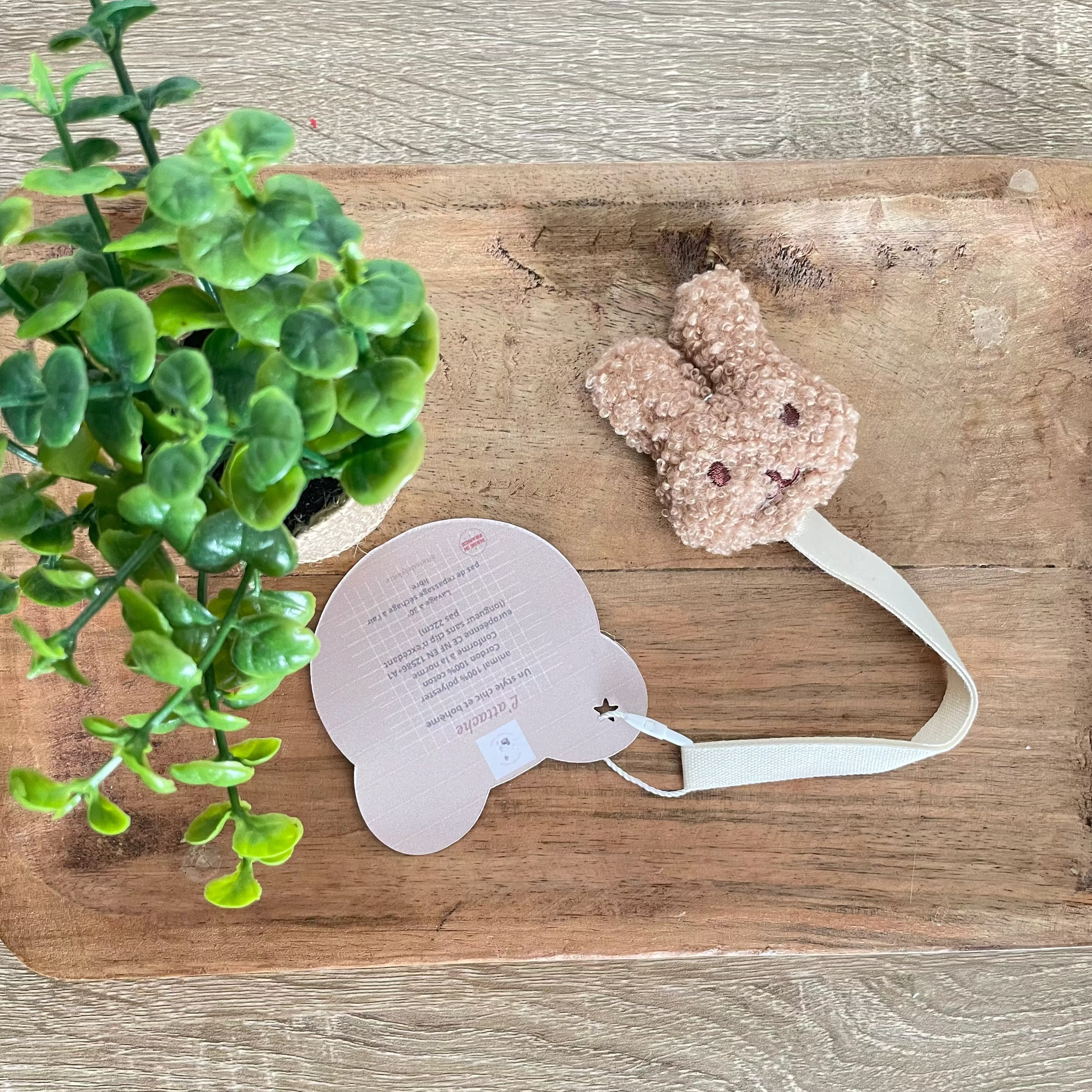 attache-tétine lapin pour bébé