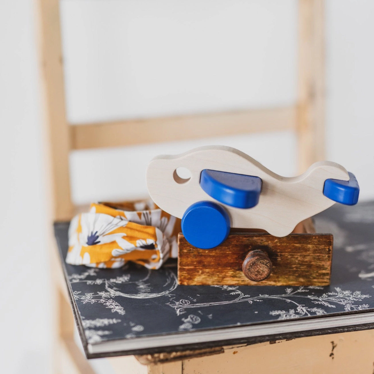 jouet avion en bois d'érable fabriqué à la main