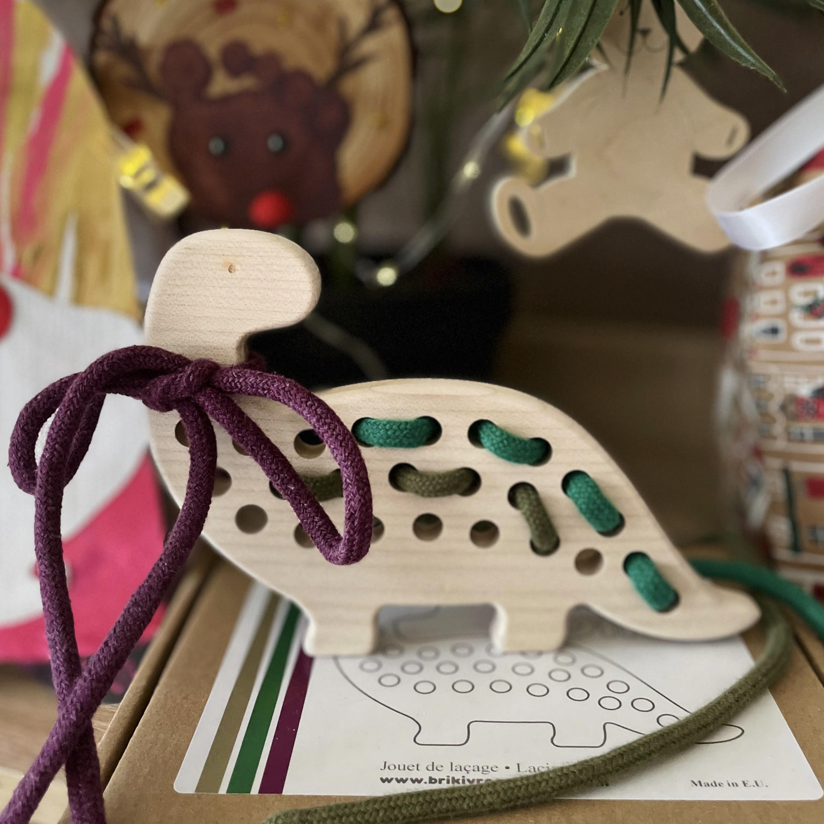 Jouet de Laçage en Bois - DINOSAURE