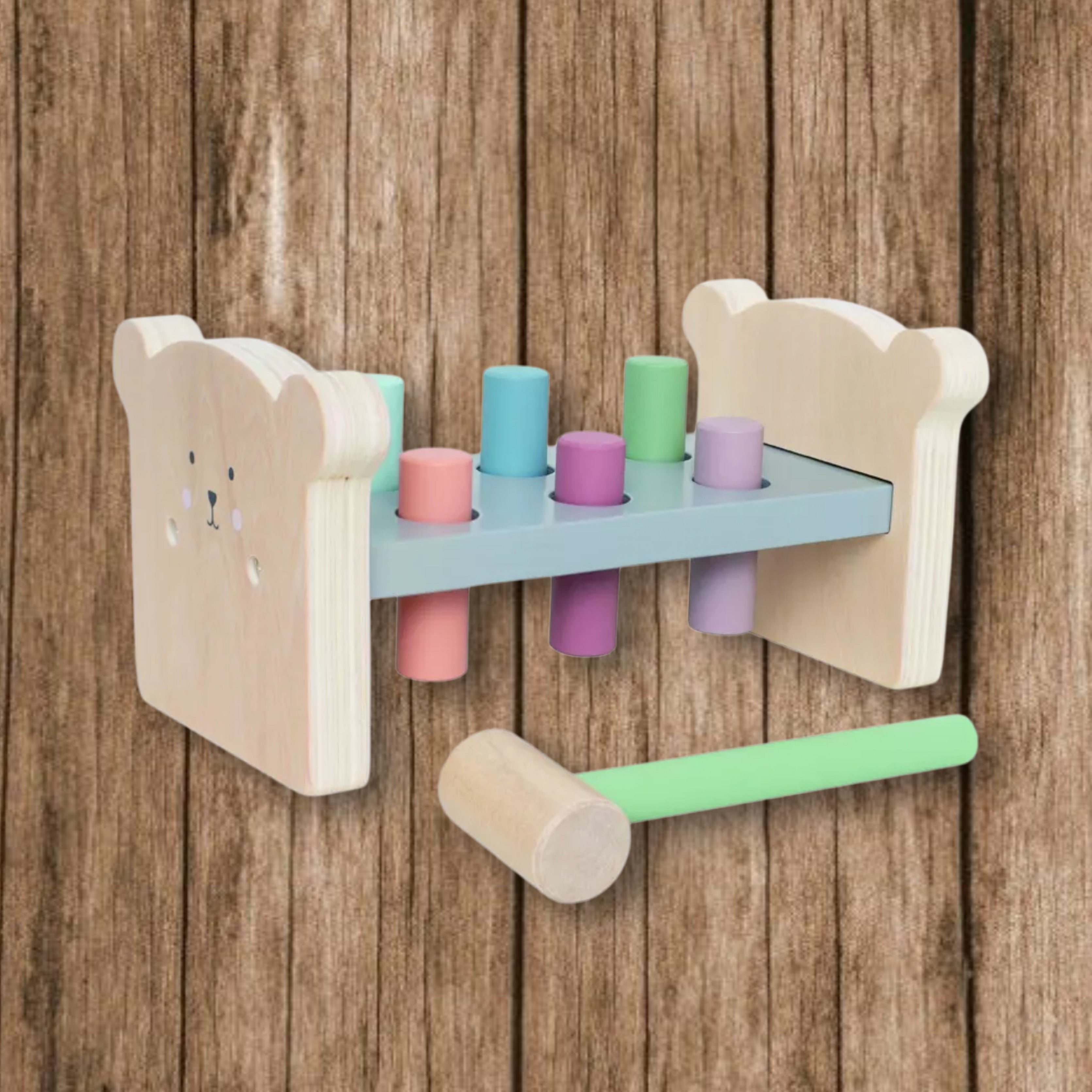 jeu de bloc à marteler avec un marteau en bois