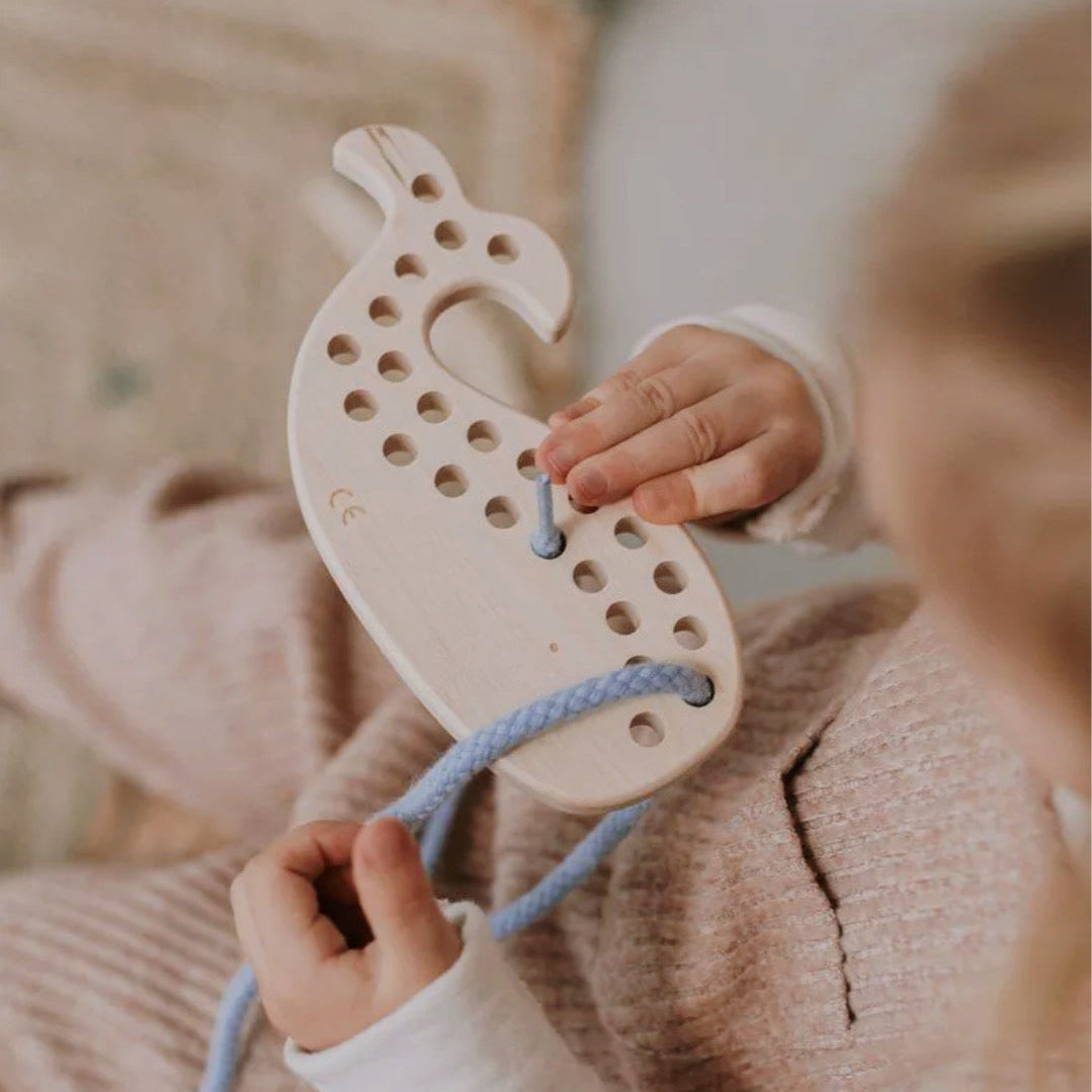jouet de laçage pour enfant en forme de baleine
