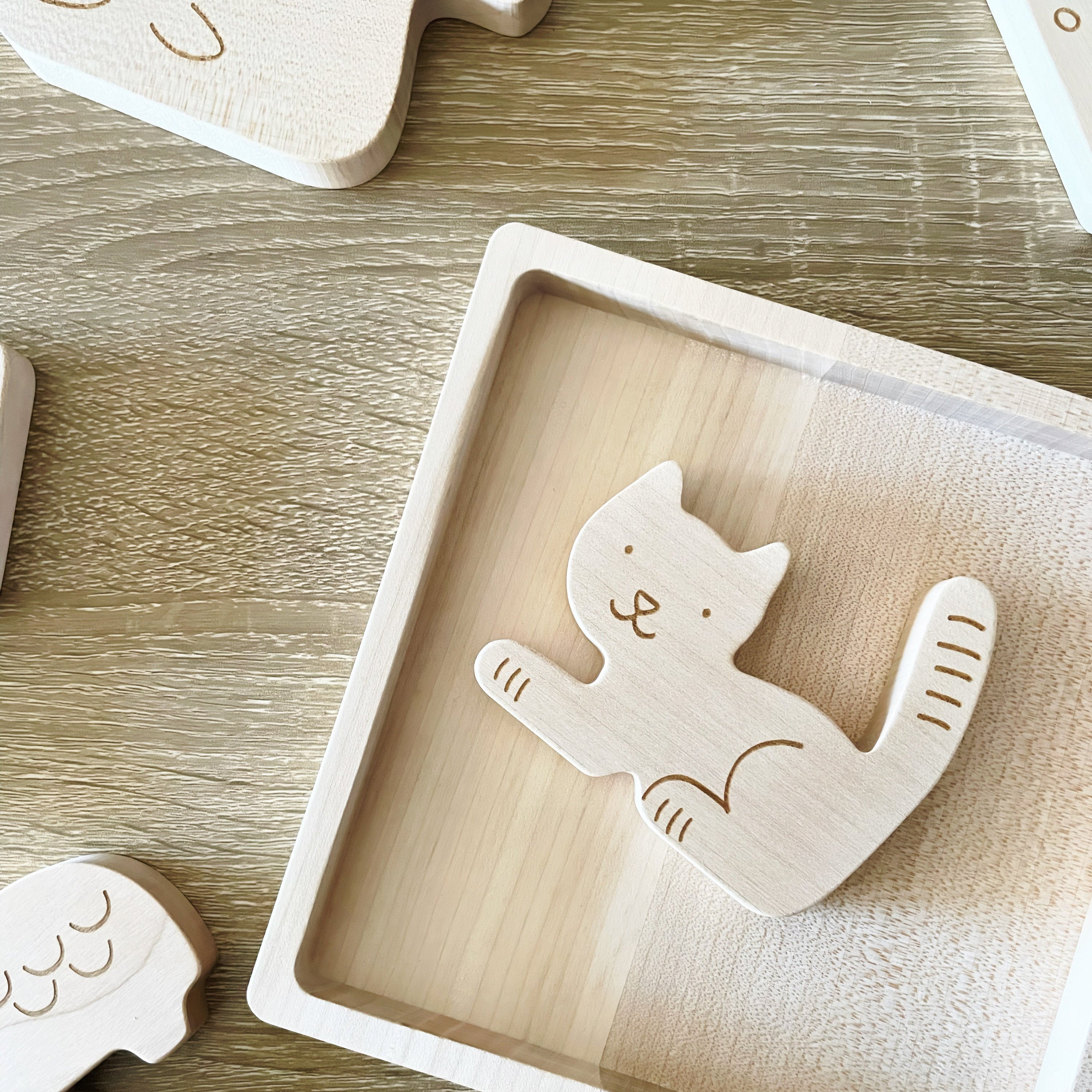 Puzzle d'animaux à encastrer en bois naturel