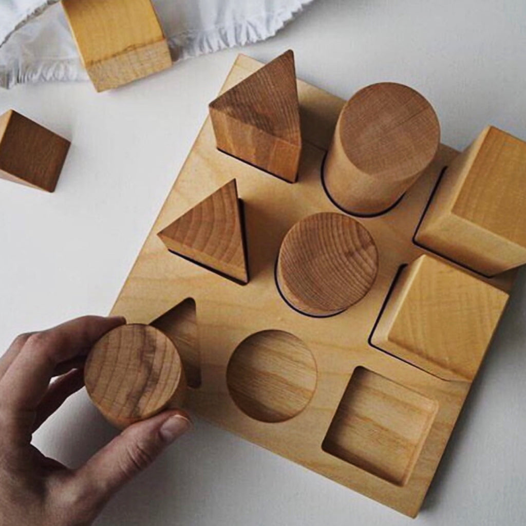 puzzle de formes à encastrer en bois